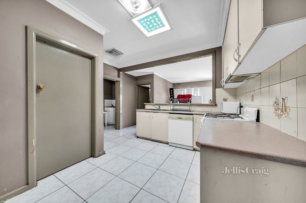 17 Bettina Street, Clayton - Photo 1