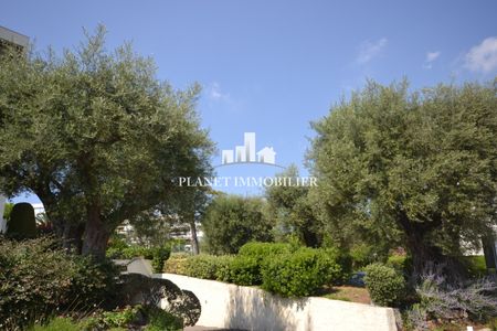 ANTIBES 2 PIÈCES VIDE AVEC PISCINE - Photo 5