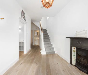 4 bedroom house in Highgate - Photo 3