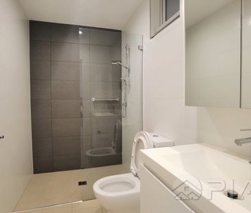 Modern 1-Bedroom Apartment – Canterbury’s Best Location! - Photo 1