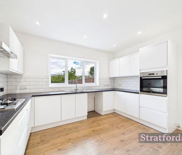 3 bedroom semi-detached house to rent - Photo 2