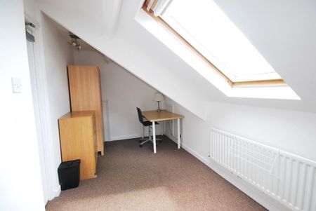 5 Bed - Hotspur Street, Heaton - Photo 3