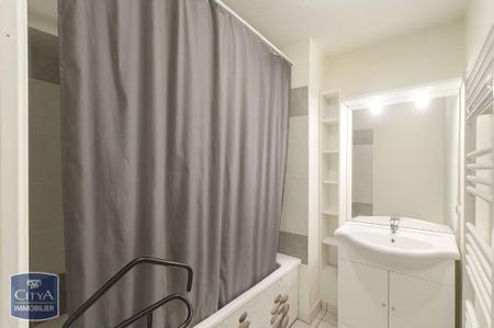 Location Appartement 2 pièces 46m² CHINON 37500 - Photo 4