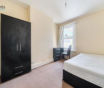 5 bedroom terraced house to rent - Photo 4