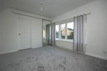 4 bedroom detached house to rent - Photo 5