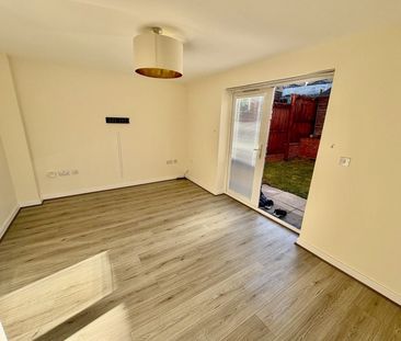 Broomhouse Lane, Doncaster, Edlington - Photo 1