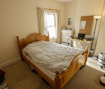 6 bedroom house to rent - Photo 4