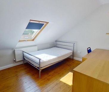 6 bedroom house to rent - Photo 1