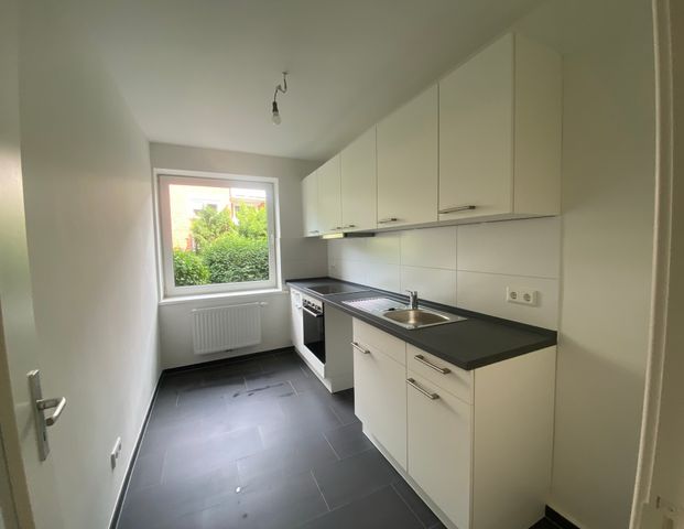 Vollständig renoviert und modernisiert! Mit Terrasse! - Photo 1