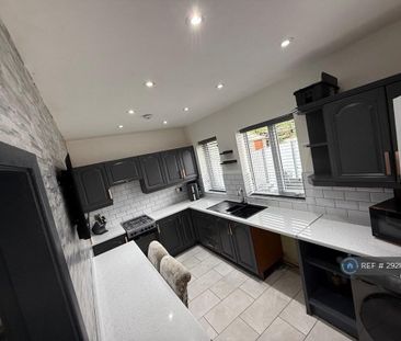 3 bedroom semi-detached house to rent - Photo 5
