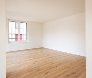 ERSTBEZUG – zentrale 4.5-Zi-Wohnung im Eigentumsstandard! - Foto 1