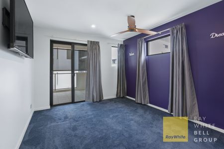 201/35 Halcyon Way, Hope Island QLD 4212 - House For Rent | Domain - Photo 4