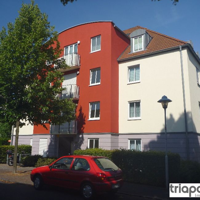 Schöne und ruhig gelegene 2-Zi-Wohnung mit 2 Balkone und Einbauküche in Coswig. - Photo 1