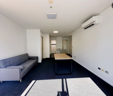 2 Beds 2 Bath - Photo 2