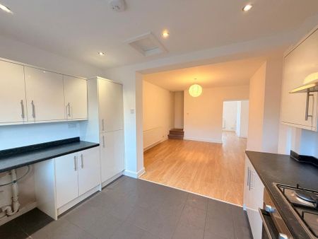 2 bedroom terraced house to rent - Photo 2