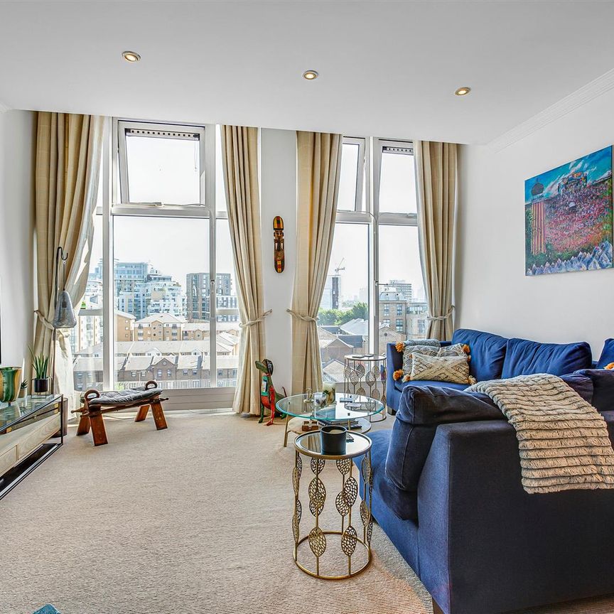 Plantation Wharf, SW11, London - Photo 1