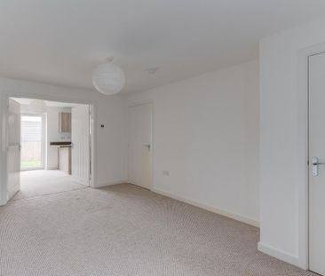 4 bedroom detached house to rent - Photo 1