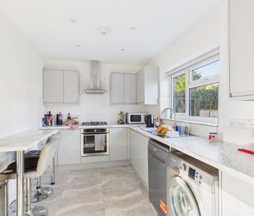 Rowan Close, Beaconsfield,HP9 - Photo 6