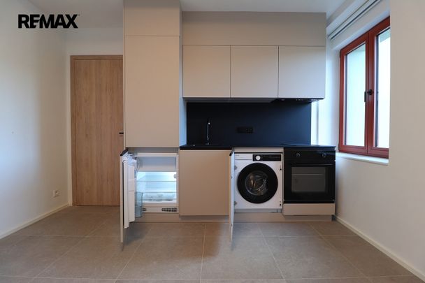 Pronájem bytu 1+kk 22 m² - Photo 1