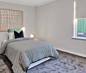 Single storey rear unit in small group of four! - Photo 5