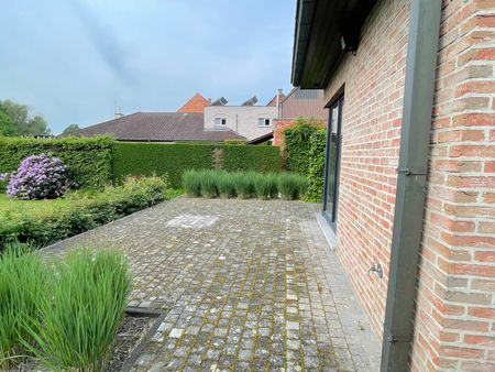 Kwalitatieve woning met 2 slaapkamers & terras in Gijzegem. - Photo 3