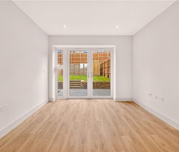 3 bedroom terraced house to rent - Photo 1