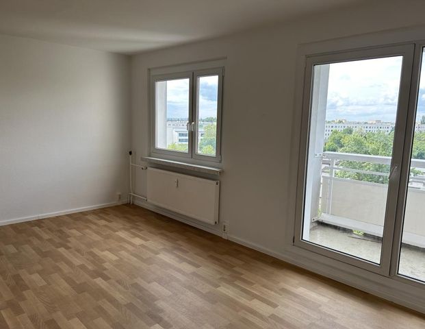 Schnell sein! Preisgünstige 3-Zimmer-Wohnung mit Balkon! - Foto 1