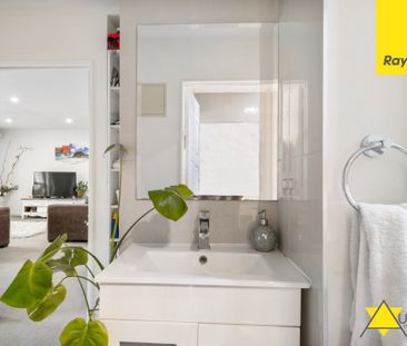 Modern Comfort and Convenience in a Prime Central Location - Photo 6