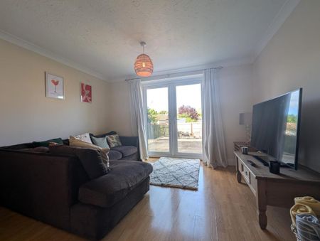 2 bedroom semi-detached house to rent - Photo 5