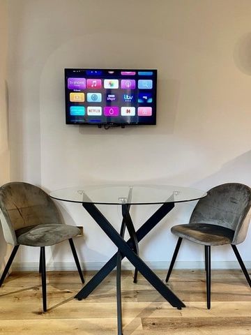 1 Bed Flat, Telegraph Place, E14 - Photo 2