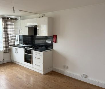 1 Bed Flat, Brassett Point, E15 - Photo 5