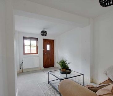 New Street, Horsham, RH13 - Photo 2