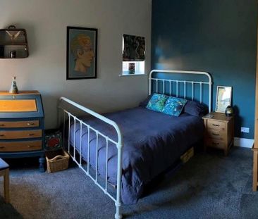 3 bedroom semi-detached house to rent - Photo 5