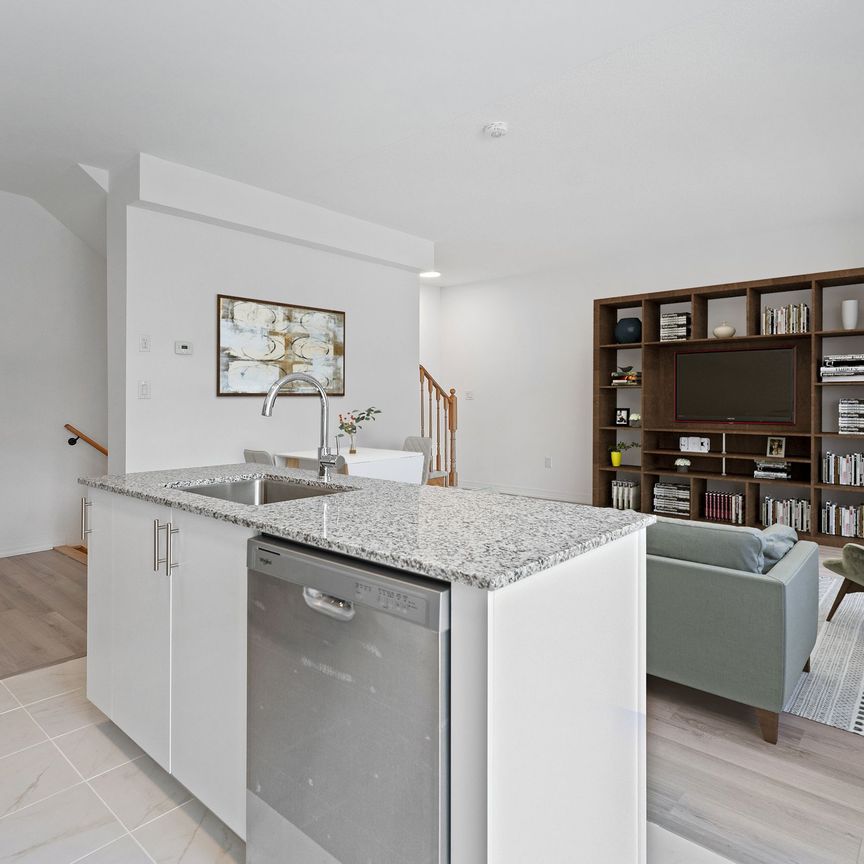 For Lease - 4 Sidney Rose Common, St. Catharines, Ontario - Photo 1