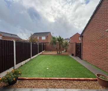 2 bedroom semi-detached house to rent - Photo 5