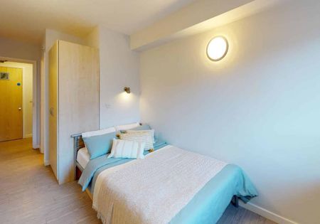 Gold En Suite - Photo 2