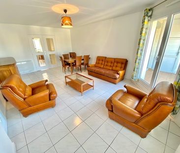 Location Appartement 3 pièces Meublé 73m² LYON 7ème - Photo 3