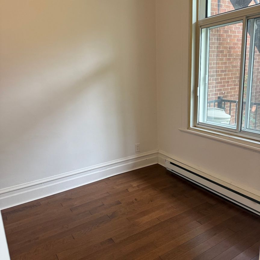7159 Rue De La Roche - Photo 1
