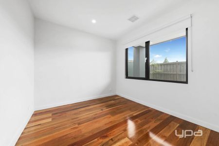 WHAT A LOCATION! - Photo 3