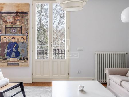 Spectacular designer furnished apartment in Paseo del Prado - Cortes - Huertas - Photo 4