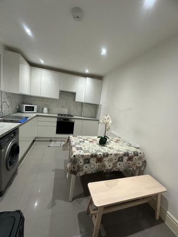 Room in a Shared House, Morrison Avenue, N17 - Photo 5