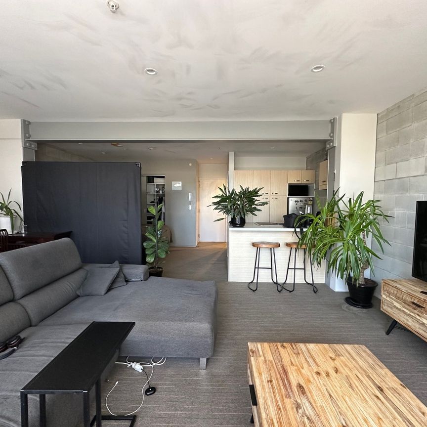 The finest residence in the finest neighbourhood - Photo 1