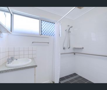 Freshly renovated 3 bedroom home!! - Photo 5