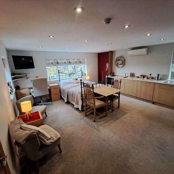 Buck Lane, London, NW9 - Photo 1