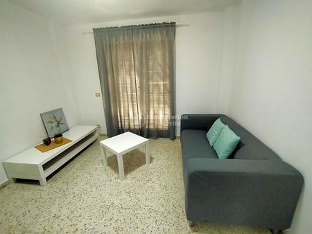 Se alquila en Los Cristianos apartamento de 1 dormitorio - Photo 2