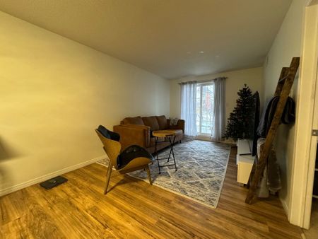 For Lease - 33 Petra Way Unit# 1, Whitby, Ontario - Photo 2