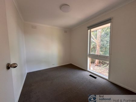 35 Alderbrook Avenue, 3170, Mulgrave Vic - Photo 4