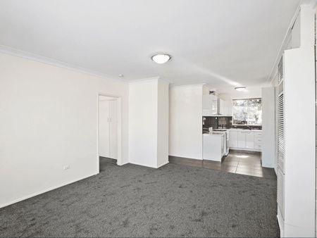 MODERN & LOW-MAINTENANCE LIVING IN THE HEART OF DANDENONG - Photo 4