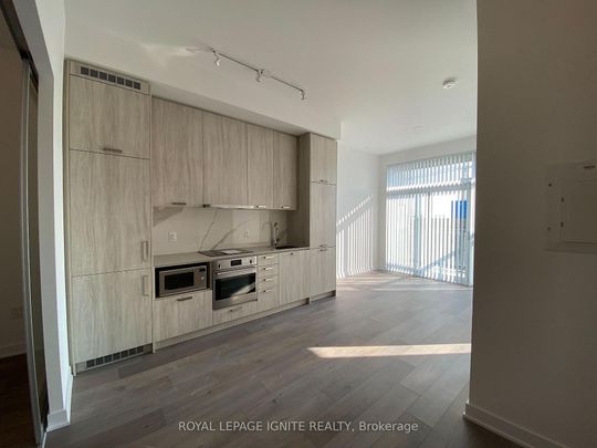 For Lease - 10 Honeycrisp Crescent Unit# 307, Vaughan, Ontario - Photo 1