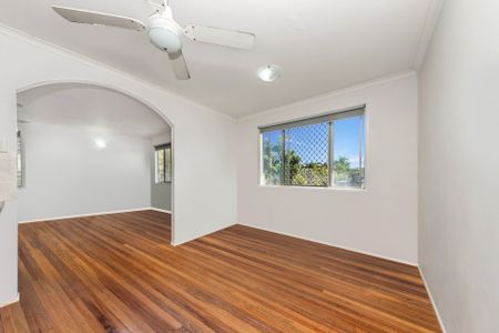 SHARE HOUSE - ROOM WITH SHARED BATHROOM AVAILABLE - Photo 4